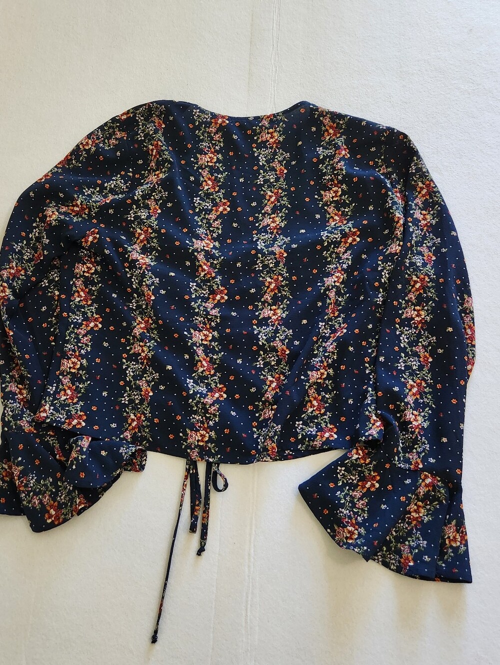 Gypsies & Moondust Navy Floral Ruched Drawstring Blouse Flared Cuff Size Large - Picture 3 of 9